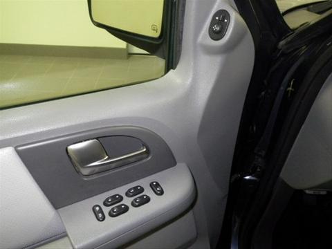 Ford Expedition 2004 photo 3