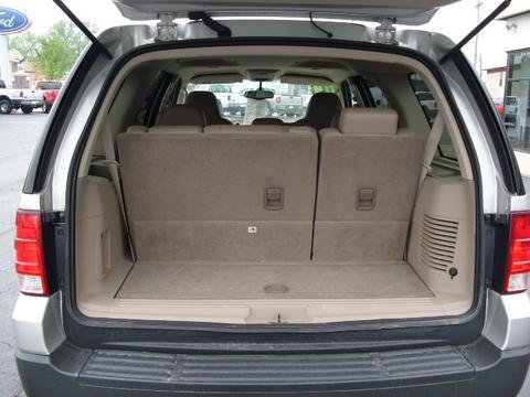 Ford Expedition 2004 photo 1