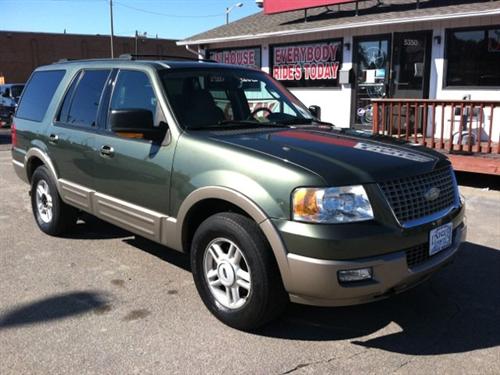 Ford Expedition 2004 photo 2