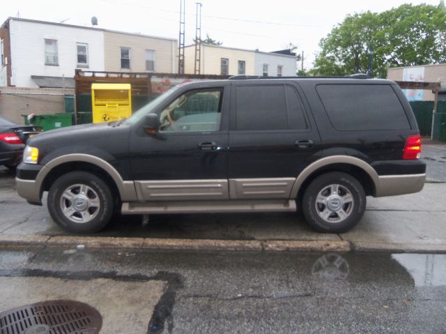 Ford Expedition 2004 photo 15