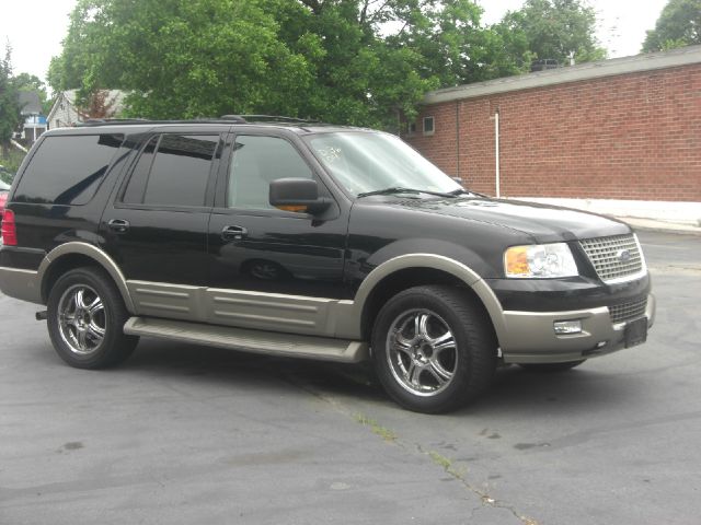 Ford Expedition 2004 photo 3