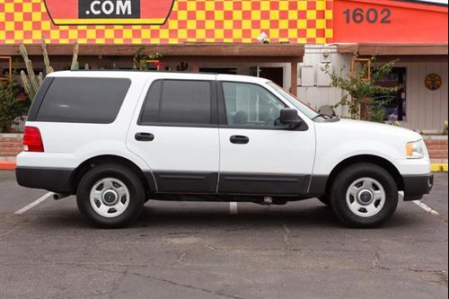 Ford Expedition 2004 photo 1