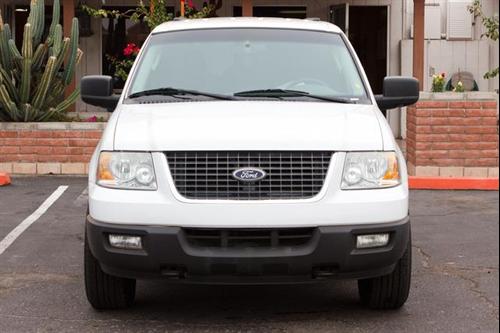 Ford Expedition 2004 photo 2
