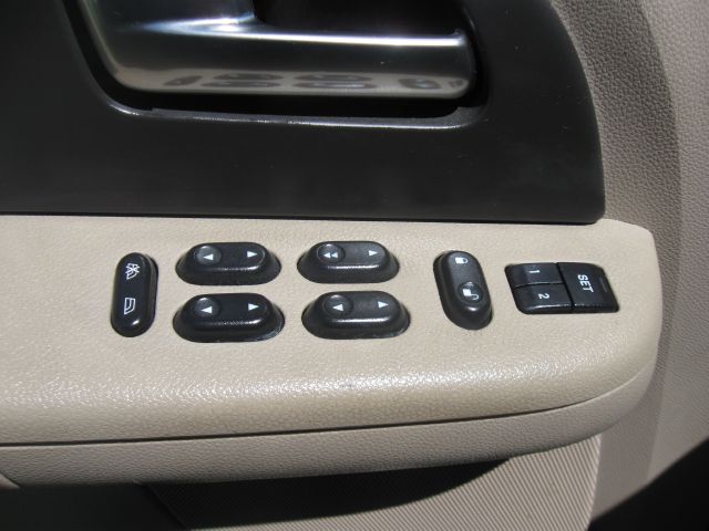 Ford Expedition 2004 photo 13
