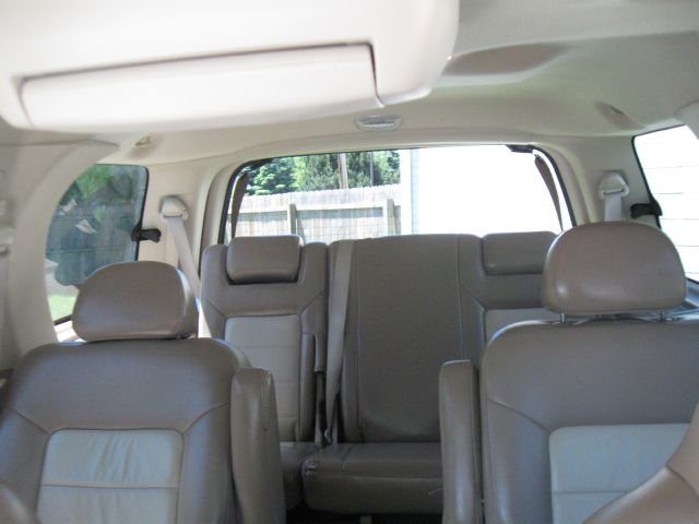 Ford Expedition 2004 photo 17