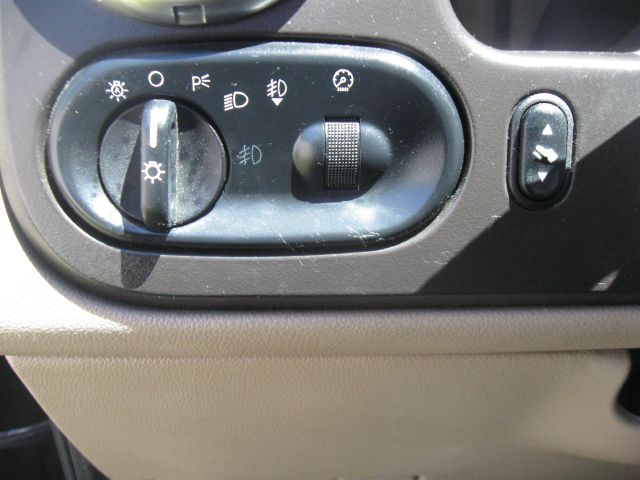 Ford Expedition 2004 photo 3