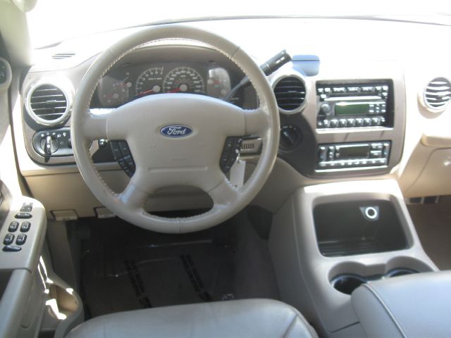 Ford Expedition 2004 photo 6