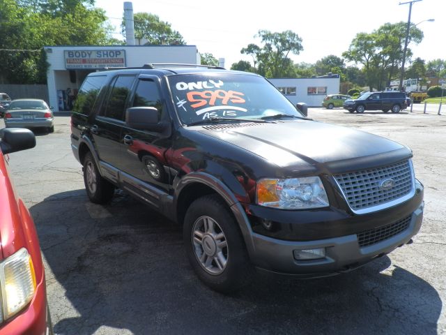 Ford Expedition 2004 photo 1