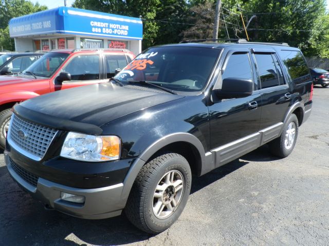 Ford Expedition 2004 photo 3