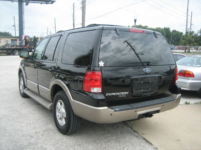 Ford Expedition 2004 photo 3