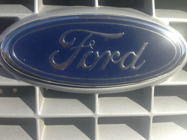 Ford Expedition 2004 photo 2