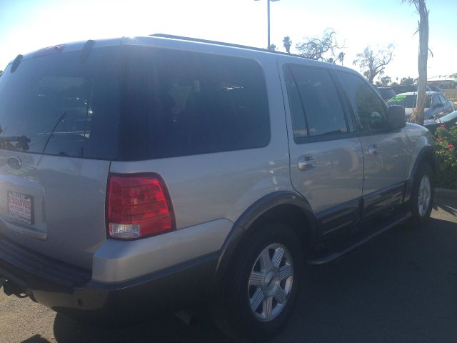 Ford Expedition 2004 photo 3