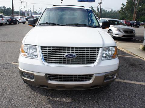 Ford Expedition 2004 photo 2