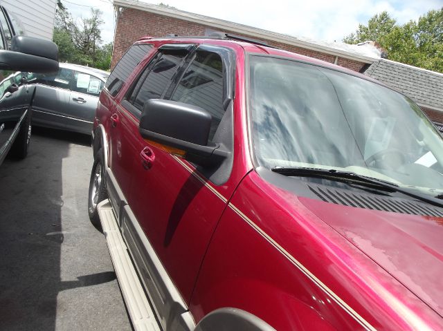 Ford Expedition 2004 photo 1