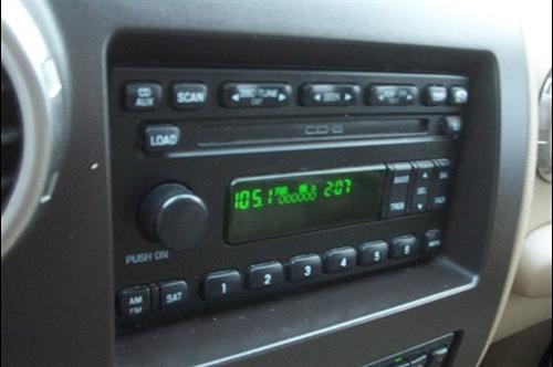 Ford Expedition 2004 photo 1