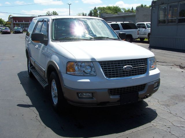 Ford Expedition 2004 photo 3
