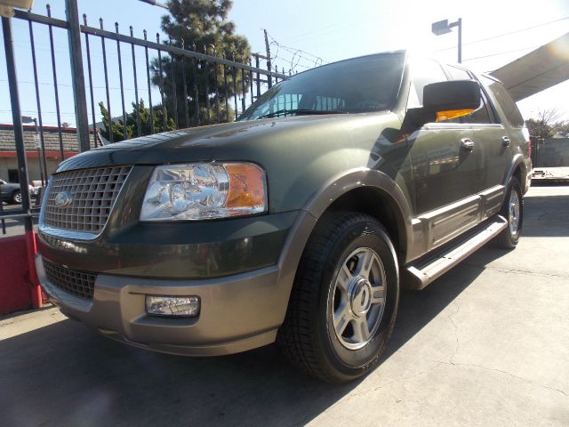 Ford Expedition 2004 photo 3