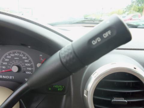 Ford Expedition 2004 photo 2