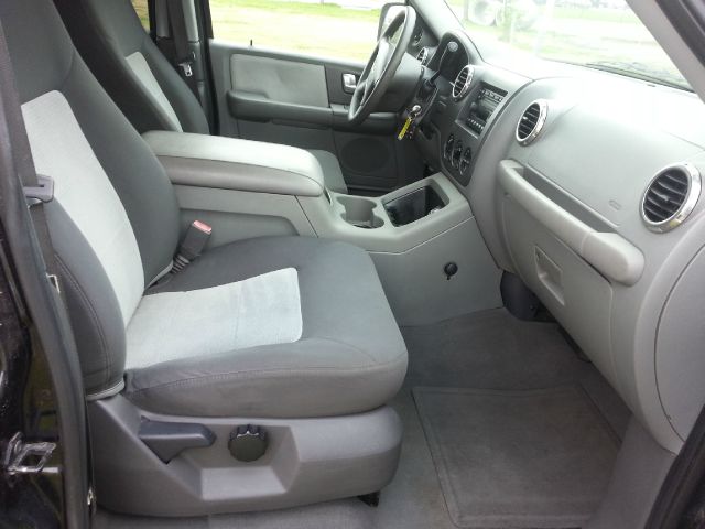 Ford Expedition 2004 photo 9