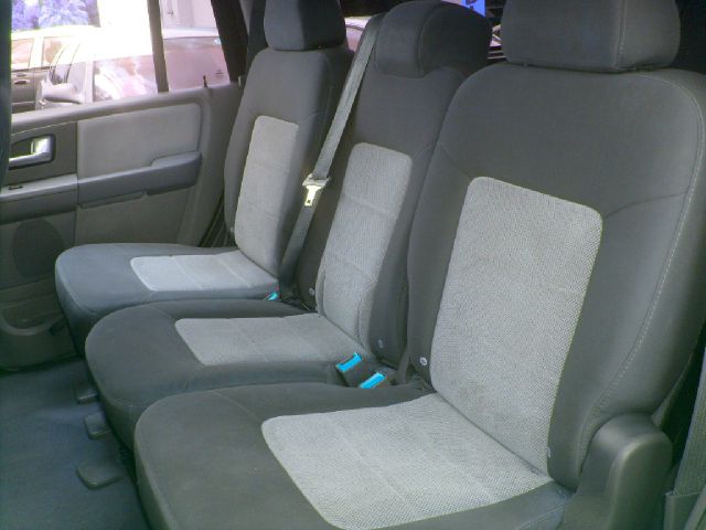 Ford Expedition 2004 photo 24