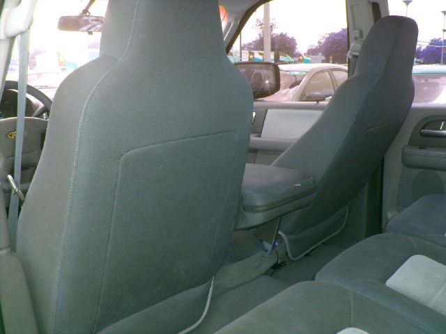 Ford Expedition 2004 photo 25