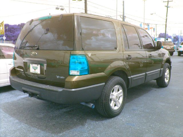 Ford Expedition 2004 photo 38