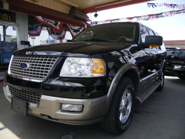 Ford Expedition 2004 photo 1