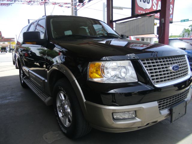 Ford Expedition 2004 photo 4
