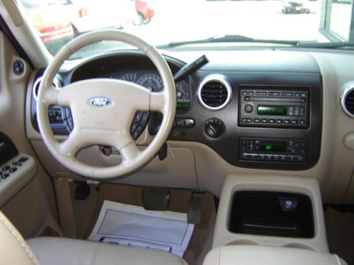 Ford Expedition 2004 photo 3
