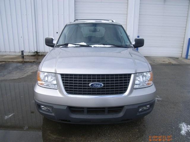Ford Expedition 2004 photo 1