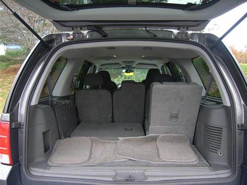 Ford Expedition 2004 photo 1