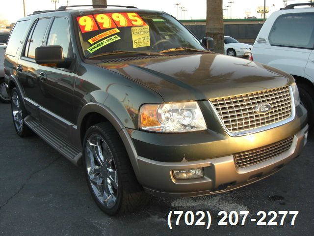 Ford Expedition 2004 photo 2