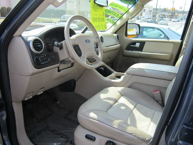 Ford Expedition 2004 photo 8
