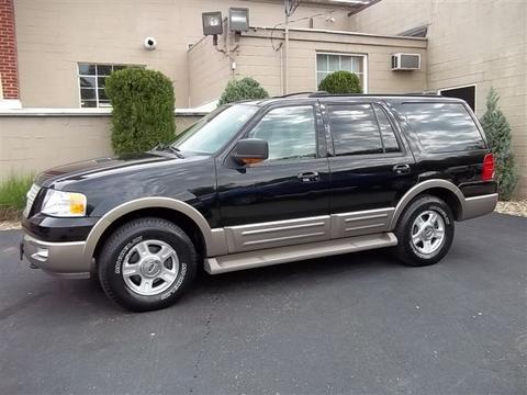 Ford Expedition 2004 photo 2