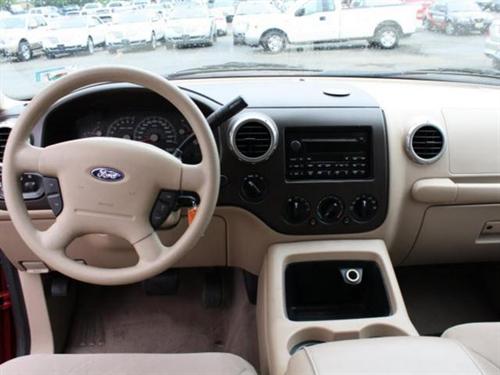 Ford Expedition 2004 photo 1