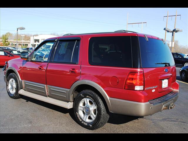 Ford Expedition 2004 photo 1