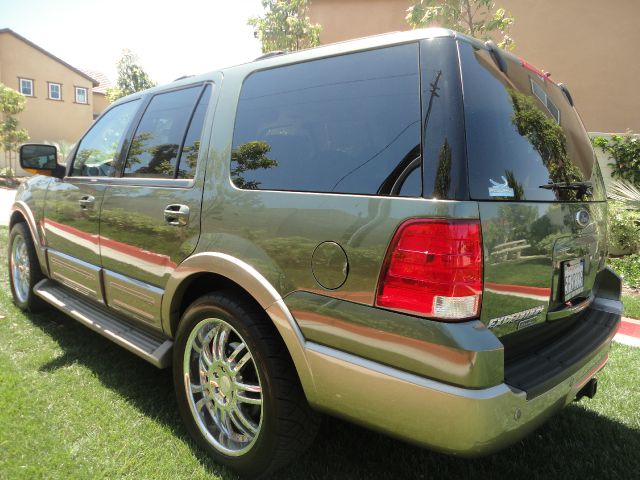 Ford Expedition 2004 photo 4