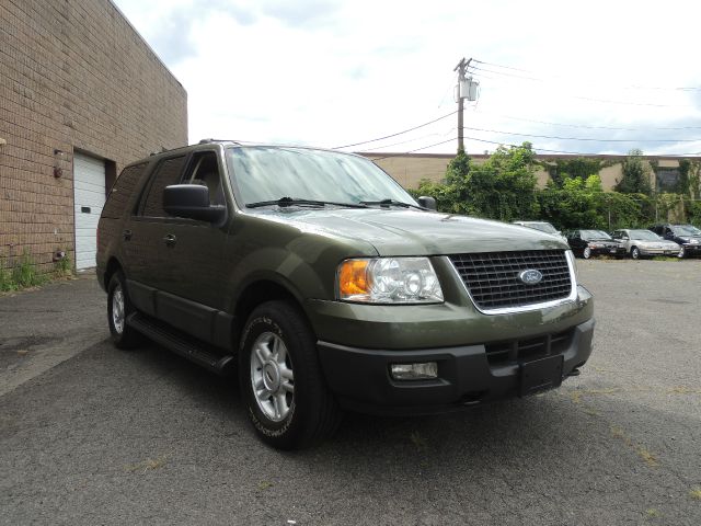 Ford Expedition 2004 photo 3