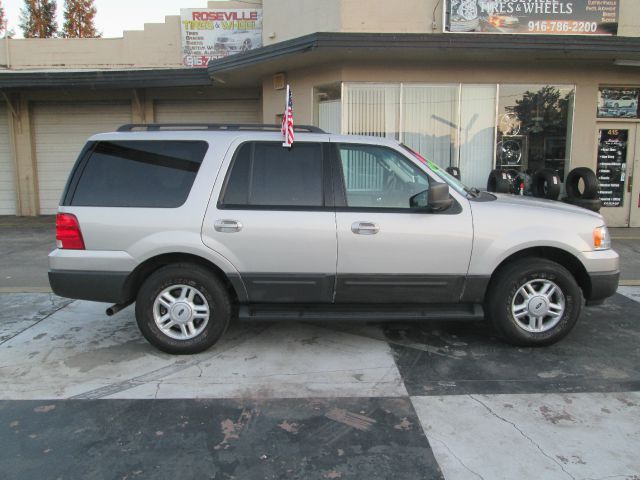 Ford Expedition 2005 photo 2