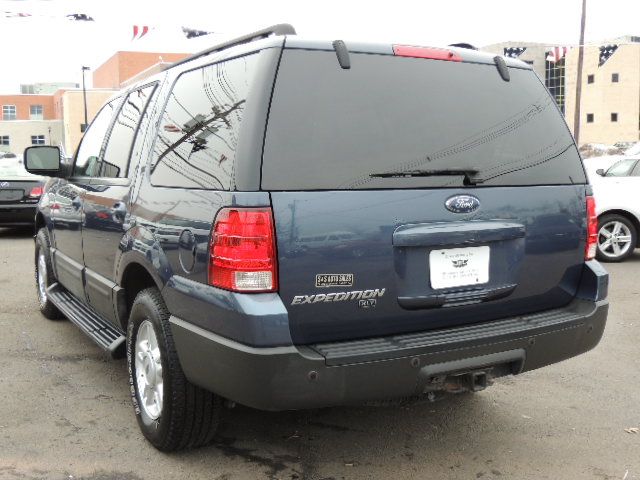 Ford Expedition 2005 photo 1