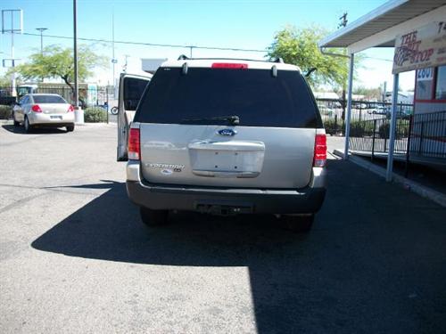 Ford Expedition 2005 photo 2