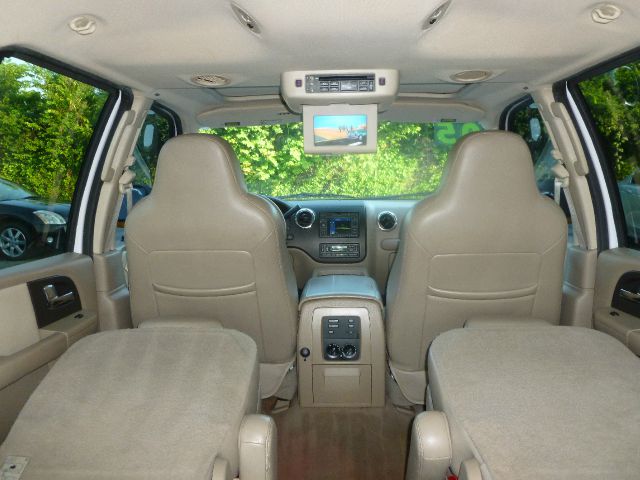 Ford Expedition 2005 photo 19
