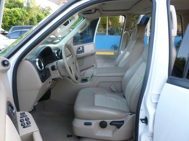Ford Expedition 2005 photo 37