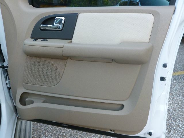 Ford Expedition 2005 photo 38