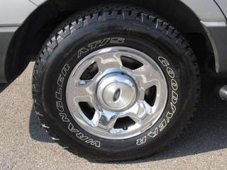 Ford Expedition 2005 photo 1