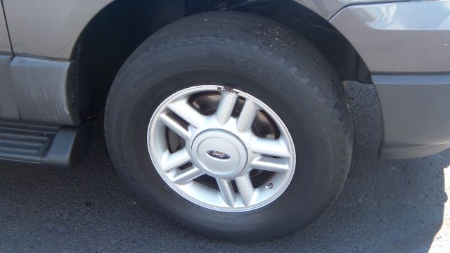 Ford Expedition 2005 photo 4