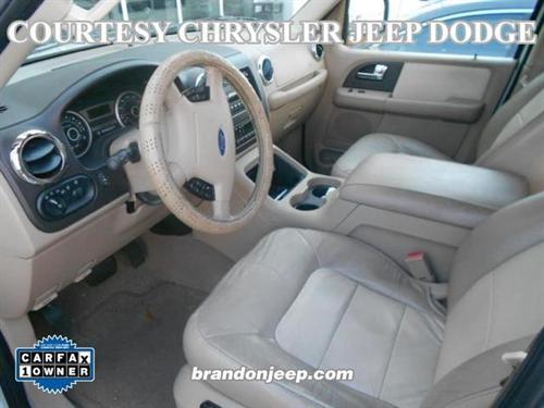 Ford Expedition 2005 photo 1