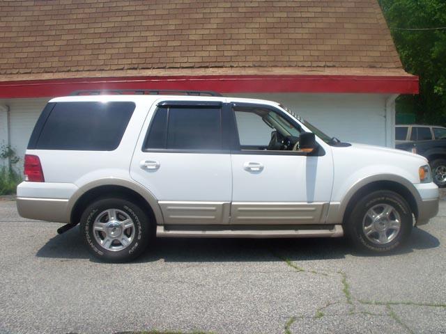 Ford Expedition 2005 photo 2