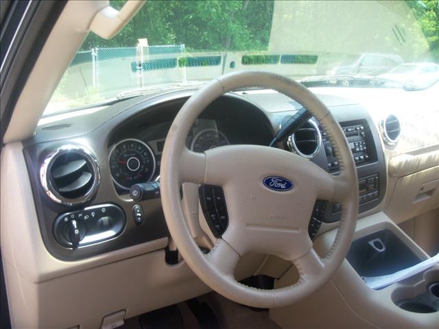 Ford Expedition 2005 photo 4