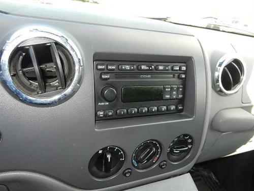 Ford Expedition 2005 photo 4